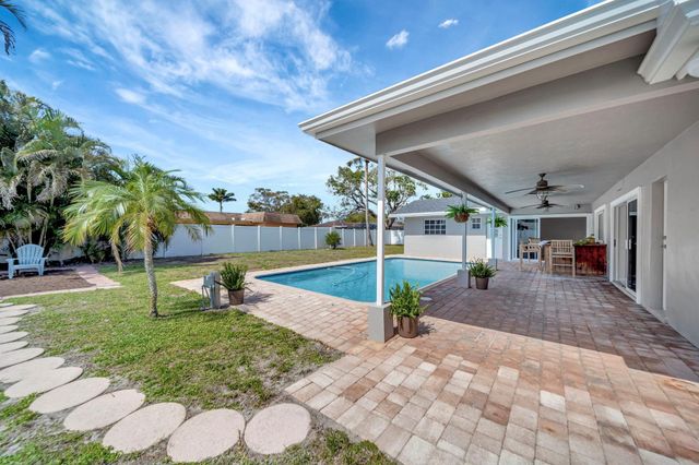 1251 SW 67th Avenue, Plantation, FL 33317