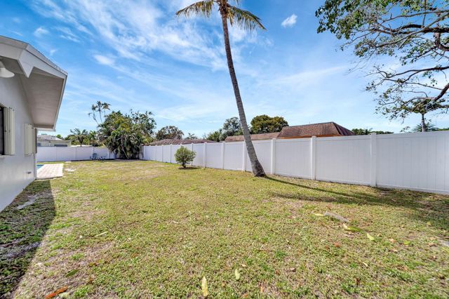 1251 SW 67th Avenue, Plantation, FL 33317