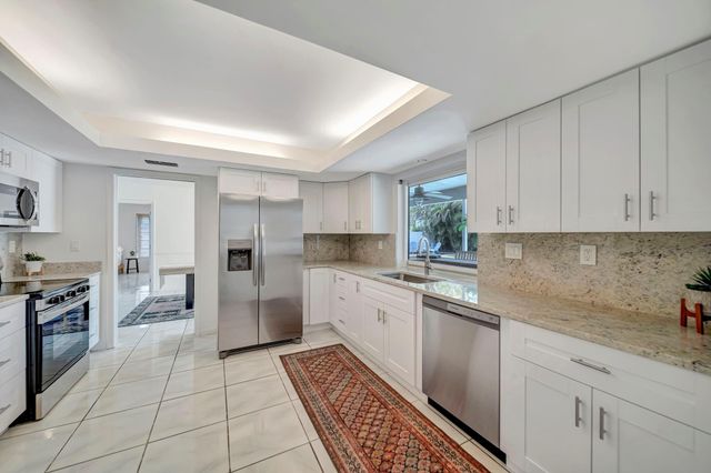 1251 SW 67th Avenue, Plantation, FL 33317