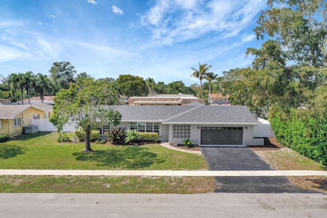 1251 SW 67th Avenue, Plantation, FL 33317