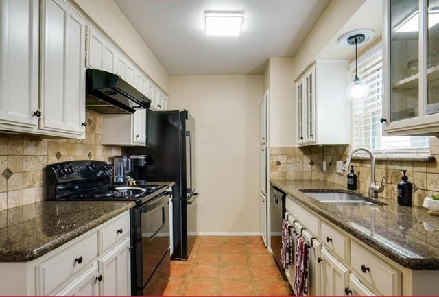 5920 Oak Hill Road, Watauga, TX 76148