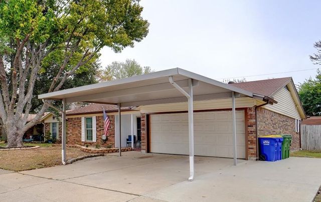 5920 Oak Hill Road, Watauga, TX 76148