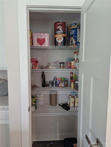 188 Cresting Road, Fairborn, OH 45324