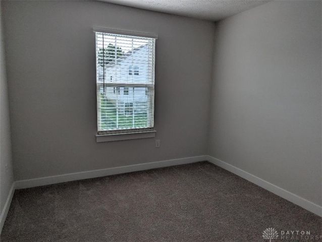 188 Cresting Road, Fairborn, OH 45324