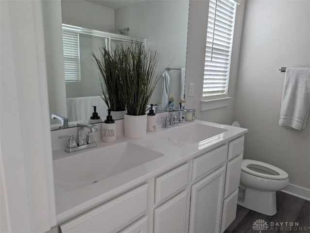 188 Cresting Road, Fairborn, OH 45324