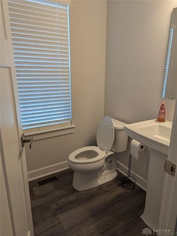 188 Cresting Road, Fairborn, OH 45324