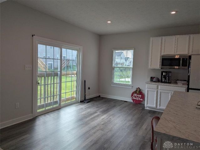 188 Cresting Road, Fairborn, OH 45324