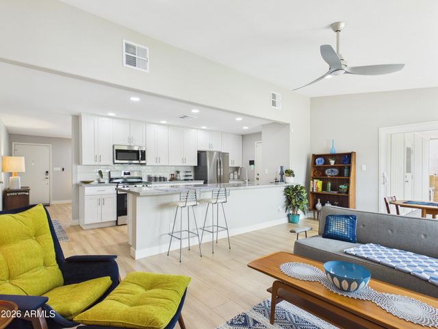 4101 E MANDAN Street, Phoenix, AZ 85044