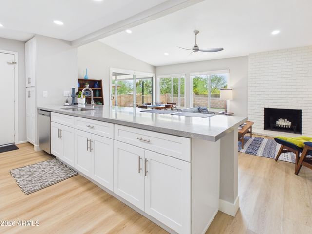4101 E MANDAN Street, Phoenix, AZ 85044