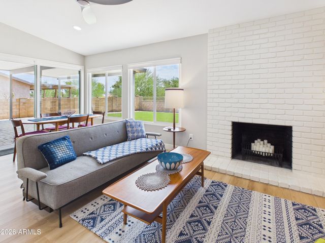 4101 E MANDAN Street, Phoenix, AZ 85044