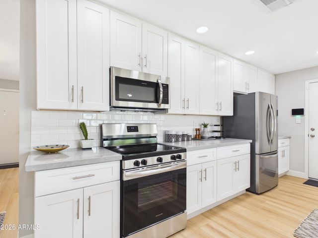 4101 E MANDAN Street, Phoenix, AZ 85044