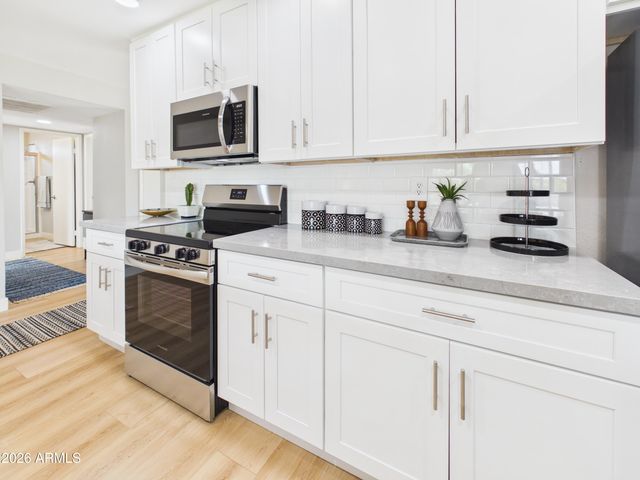 4101 E MANDAN Street, Phoenix, AZ 85044