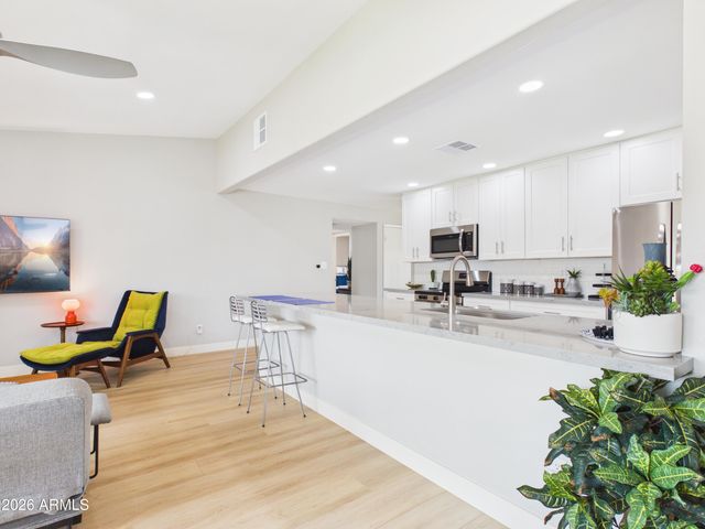 4101 E MANDAN Street, Phoenix, AZ 85044