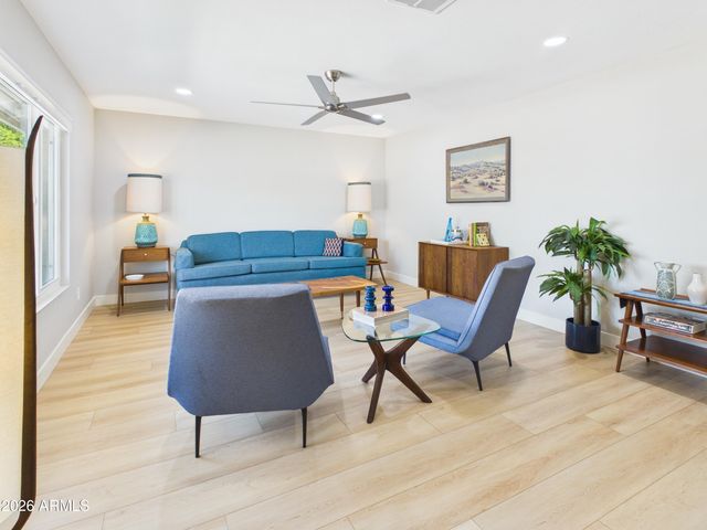 4101 E MANDAN Street, Phoenix, AZ 85044