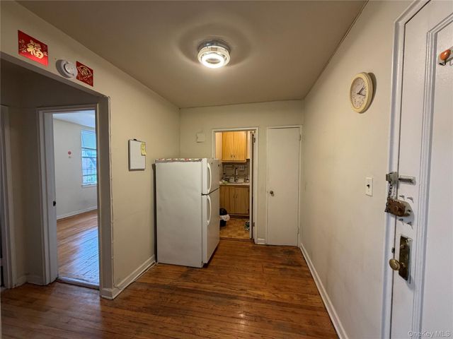 42-45 Kissena Boulevard 6B, Flushing, NY 11355