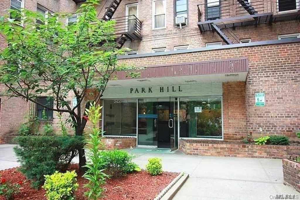 42-45 Kissena Boulevard 6B, Flushing, NY 11355