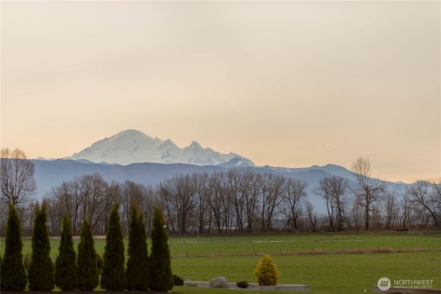 1701 Farmview Terrace, Lynden, WA 98264