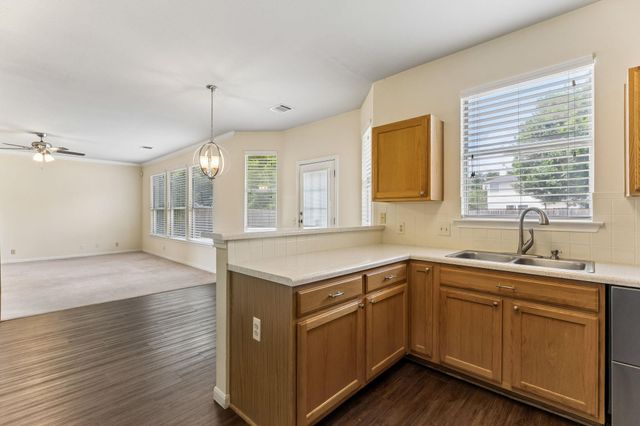 16816 Cranston DR, Round Rock, TX 78664