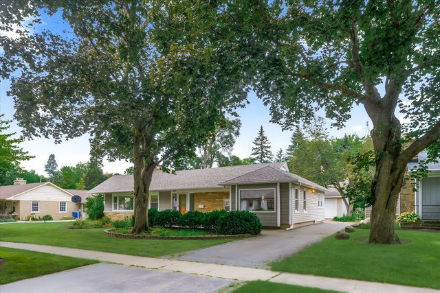 1211 James Street, Geneva, IL 60134