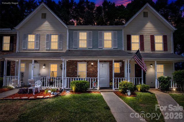 1637 Windsor Gate Lane, Charlotte, NC 28215
