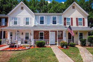 1637 Windsor Gate Lane, Charlotte, NC 28215