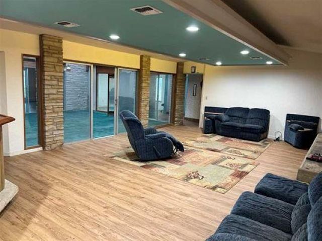 305 NW Tanglewood Cir, Lawton, OK 73505