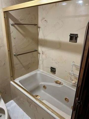 305 NW Tanglewood Cir, Lawton, OK 73505