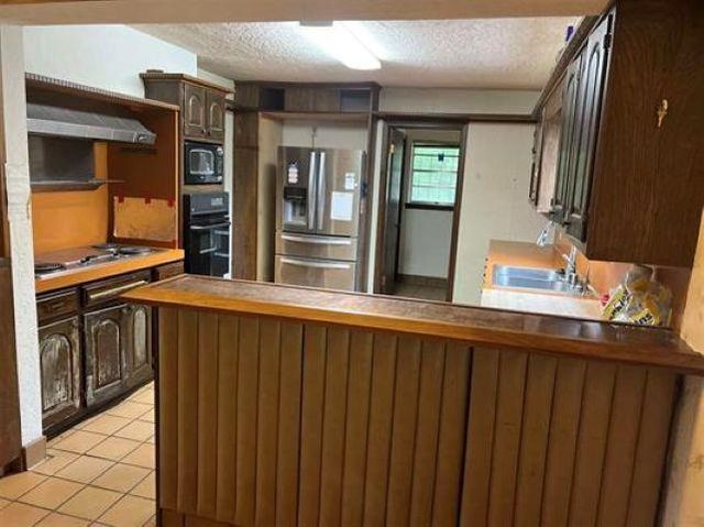 305 NW Tanglewood Cir, Lawton, OK 73505