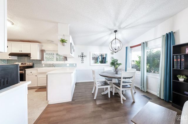 601 42nd Street, Bakersfield, CA 93301