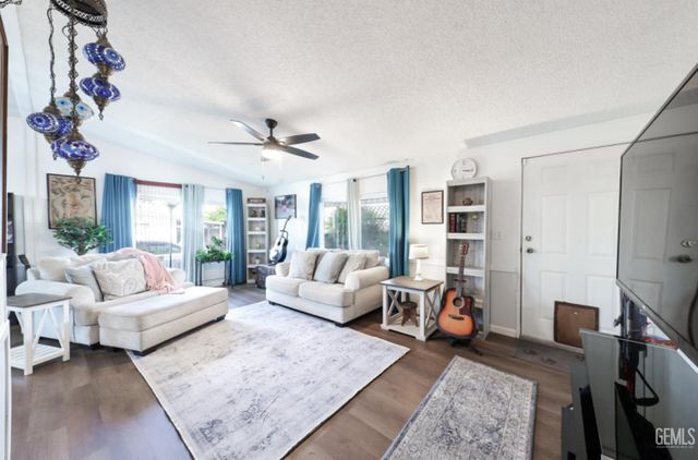 601 42nd Street, Bakersfield, CA 93301