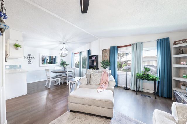 601 42nd Street, Bakersfield, CA 93301