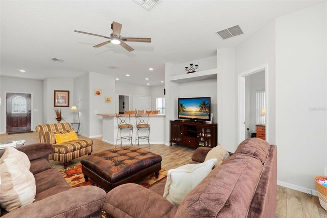 16602 LAZY BREEZE LOOP, Clermont, FL 34714