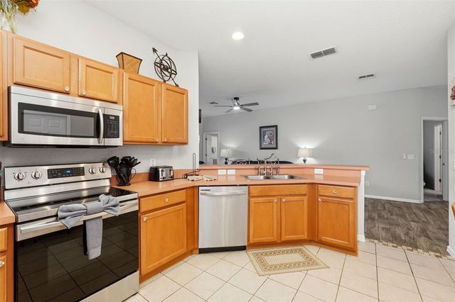 16602 LAZY BREEZE LOOP, Clermont, FL 34714