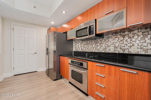 231 Riverside Dr Unit 507, Holly Hill, FL 32117