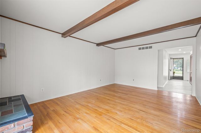 29540 Sharon Lane, Southfield, MI 48076