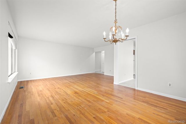 29540 Sharon Lane, Southfield, MI 48076