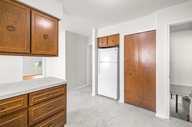 29540 Sharon Lane, Southfield, MI 48076