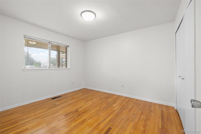 29540 Sharon Lane, Southfield, MI 48076