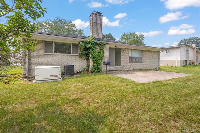 29540 Sharon Lane, Southfield, MI 48076