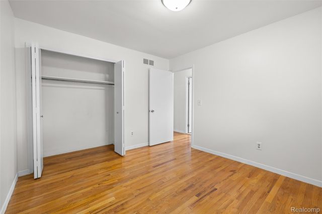 29540 Sharon Lane, Southfield, MI 48076