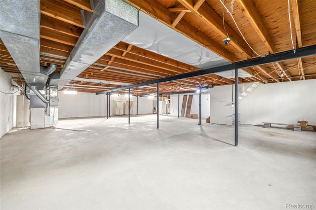 29540 Sharon Lane, Southfield, MI 48076