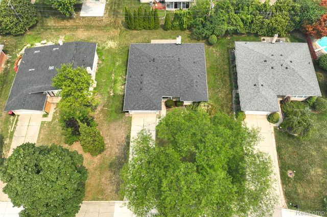 29540 Sharon Lane, Southfield, MI 48076