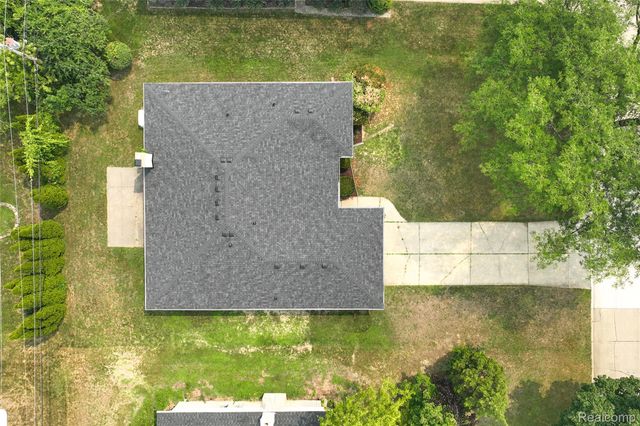 29540 Sharon Lane, Southfield, MI 48076