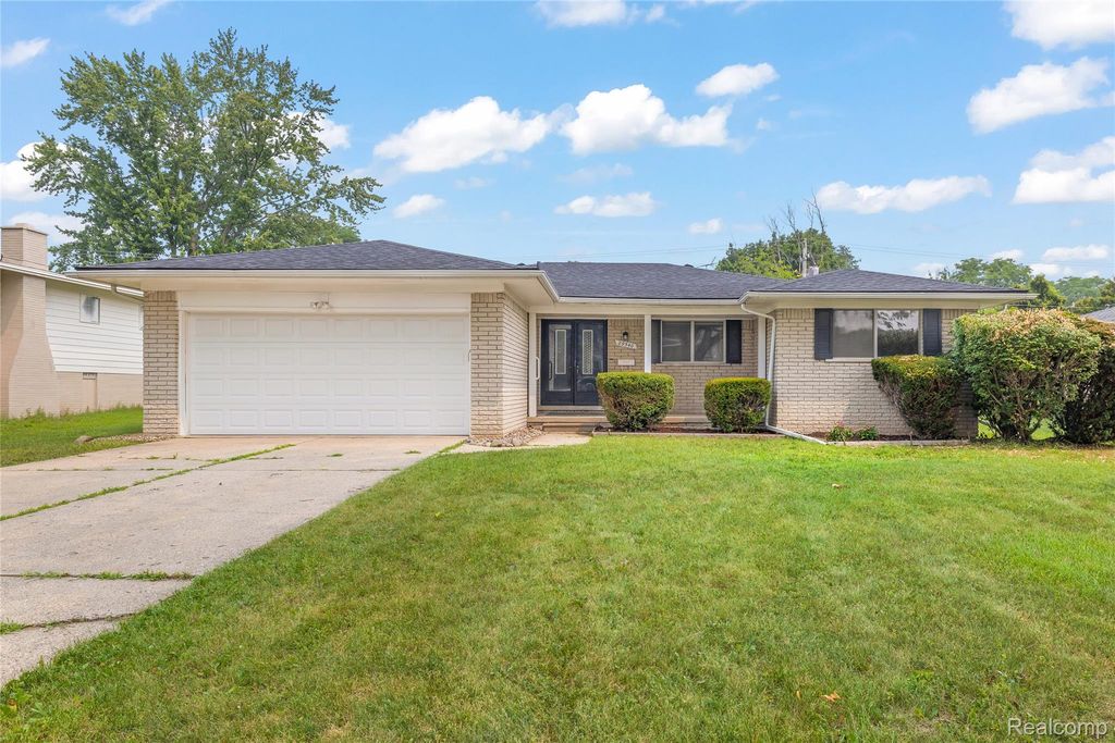 29540 Sharon Lane, Southfield, MI 48076