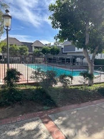 10201 Mason Avenue 101, Chatsworth, CA 91311