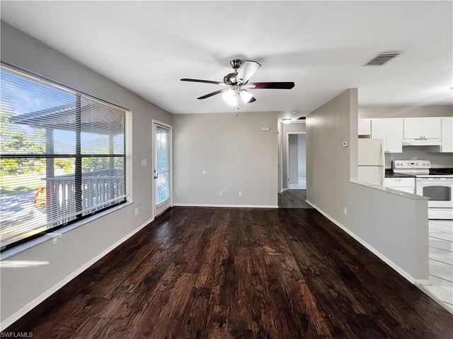 8350 Wren RD, Fort Myers, FL 33967