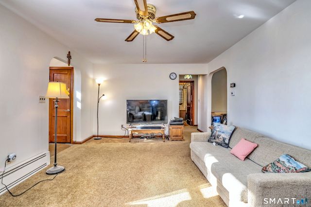 32 George Street, Seymour, CT 06483