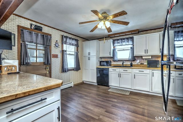 32 George Street, Seymour, CT 06483