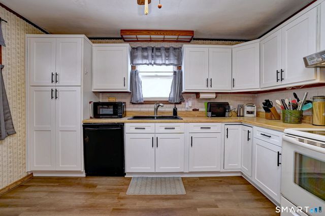 32 George Street, Seymour, CT 06483