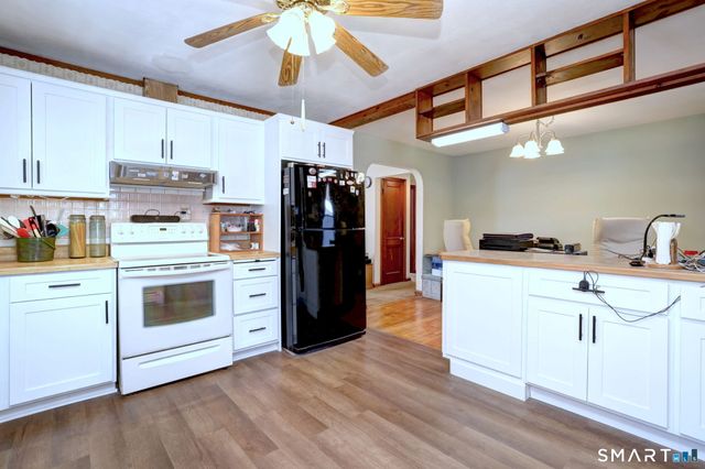 32 George Street, Seymour, CT 06483